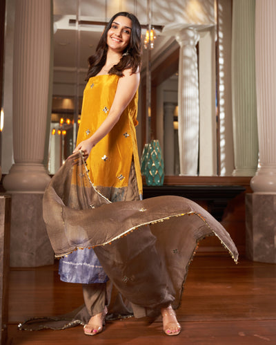 Avni Yellow Grey Tie-Dye Chanderi Suit Set