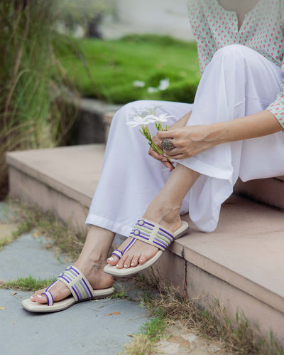 Antique white Kolha Flats