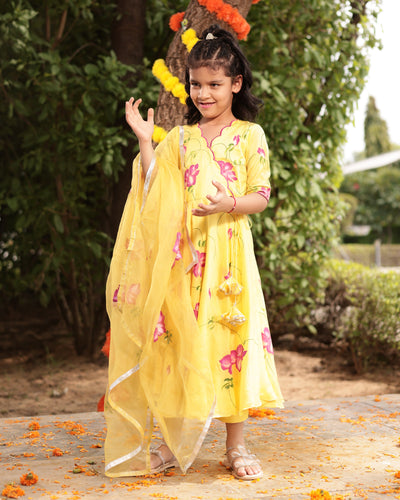 Buttercup Yellow Muslin Silk Handpainted Suit Set