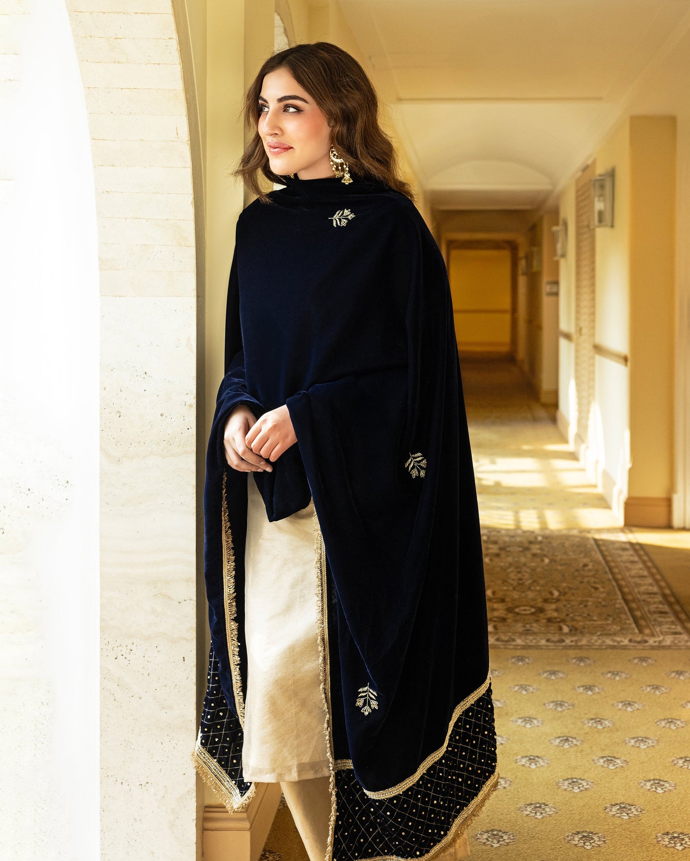 Badshahi Navy Solid Velvet Shawl