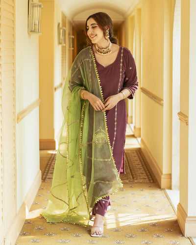 Kainat Mauve Embroidered Velvet Suit Set