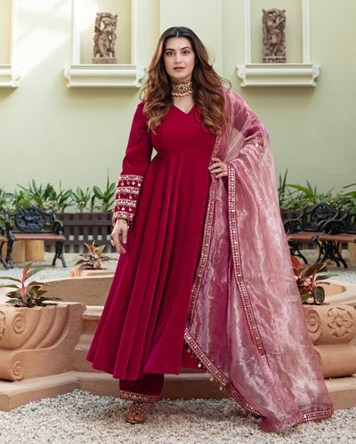 Dilkash Pink Solid Velvet Suit Set