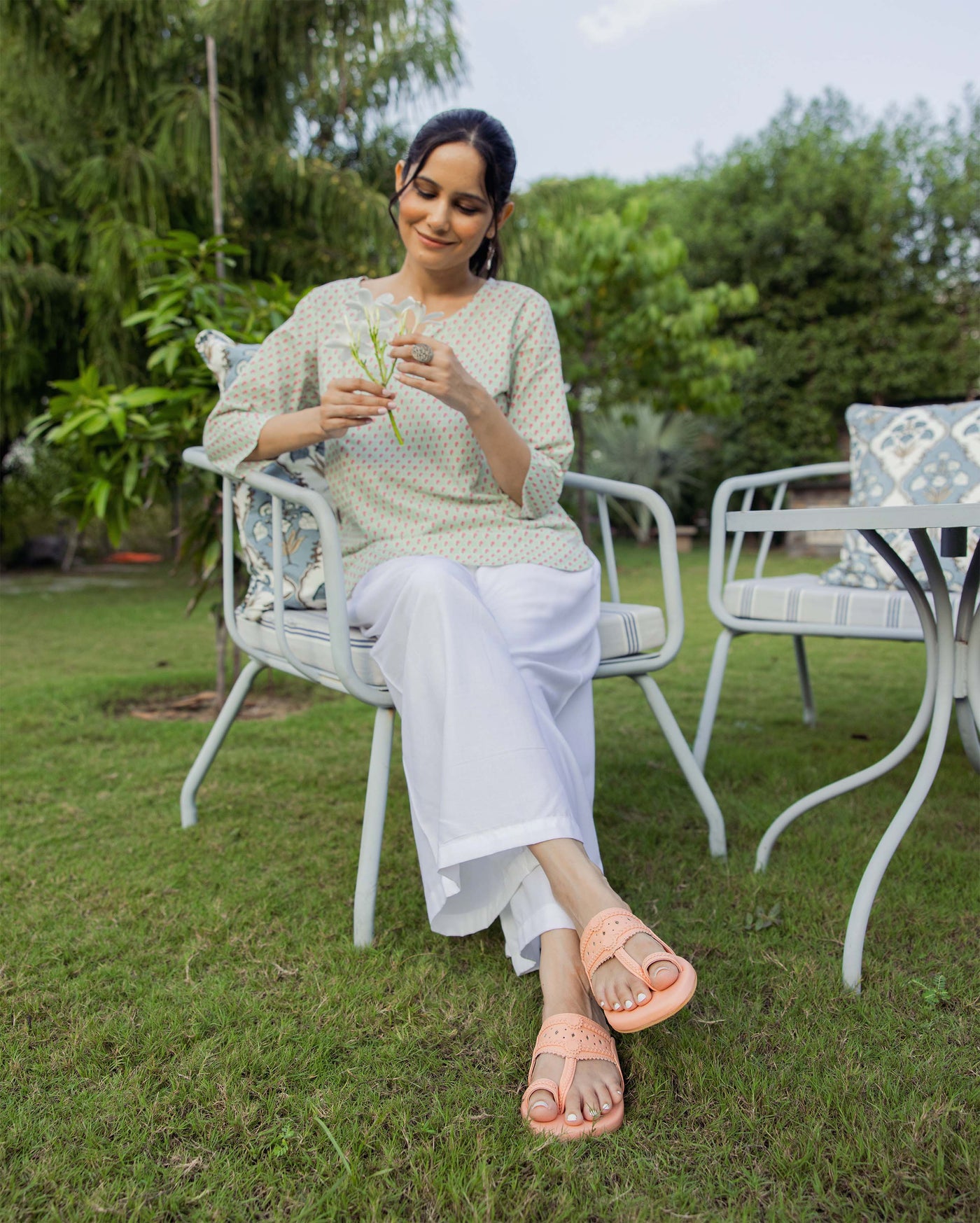 Salmon Peach Solid Kolha Flats