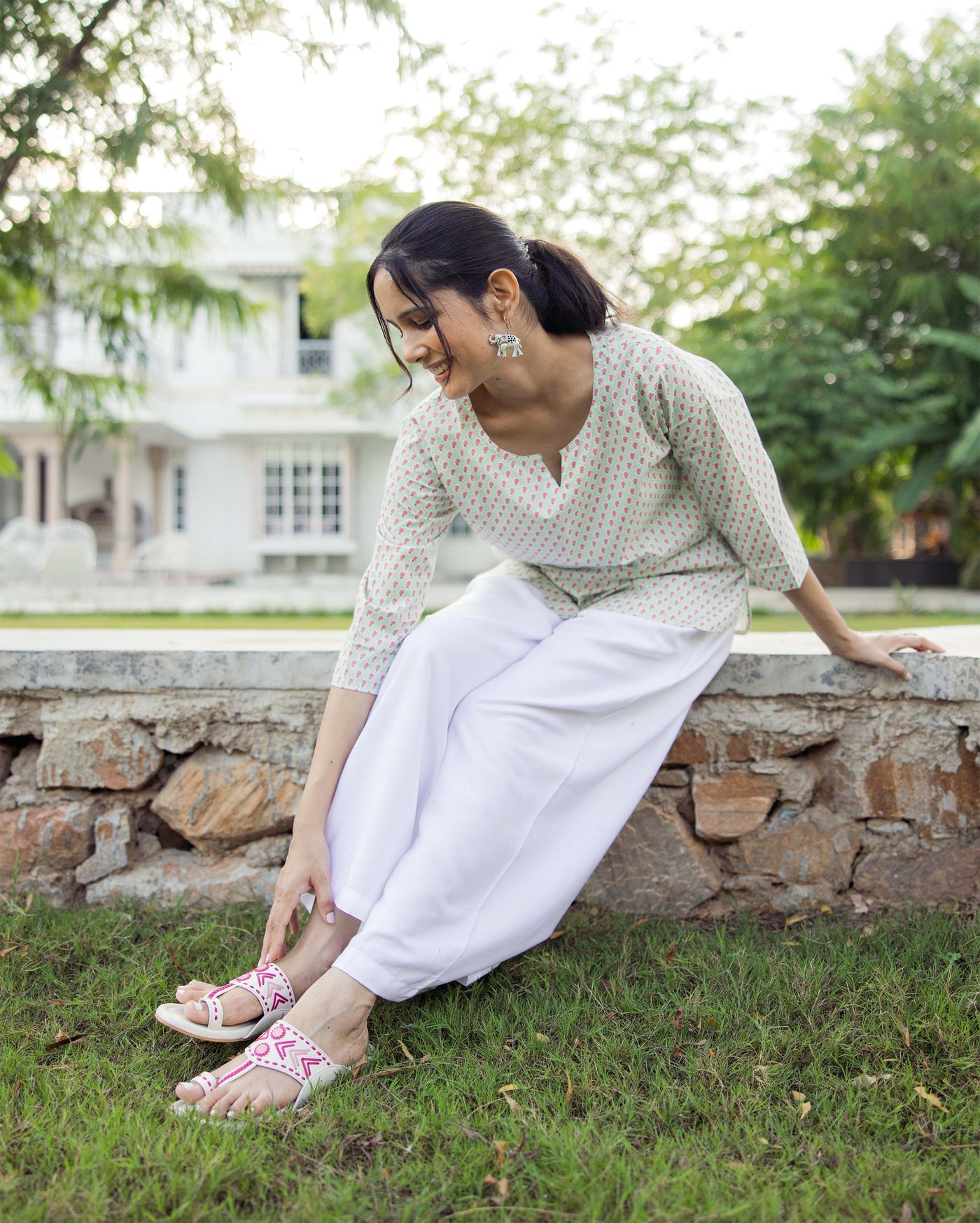 Azalea white Kolha Flats