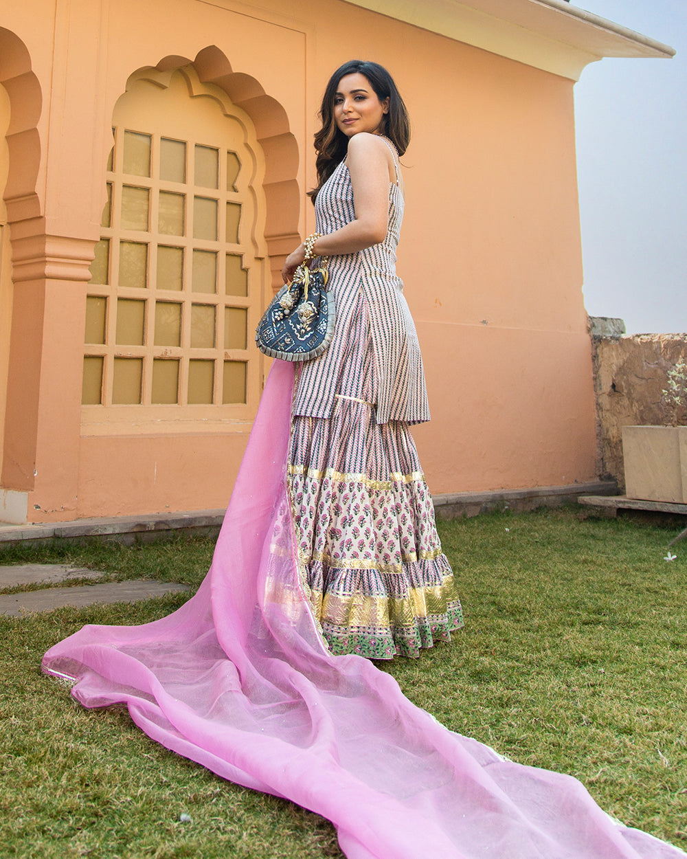 The Pink Flowery Sharara – fashiondwarclothing